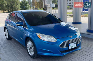 Хетчбек Ford Focus 2012 в  фото 3 Хетчбек Ford Focus 2012 в
