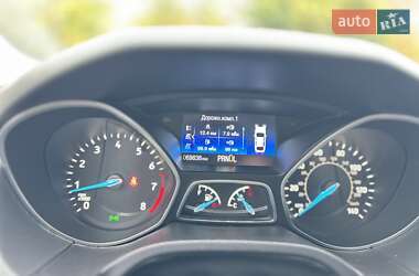 Седан Ford Focus 2015 в 