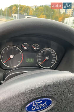 Універсал Ford Focus 2004 в 