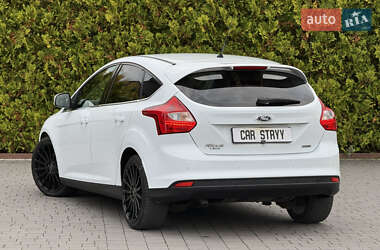 Хэтчбек Ford Focus 2013 в 