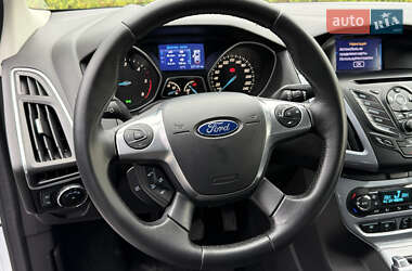 Хэтчбек Ford Focus 2013 в 
