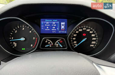 Хэтчбек Ford Focus 2013 в 