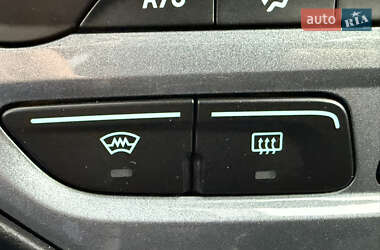 Хэтчбек Ford Focus 2013 в 