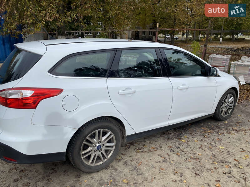 Универсал Ford Focus 2014 в Киеве фото 2 Универсал Ford Focus 2014 в Киеве