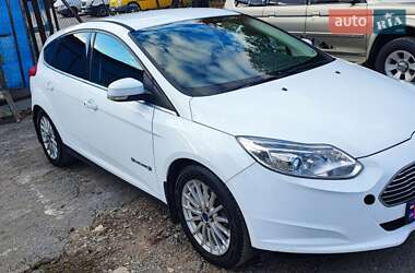 Хетчбек Ford Focus 2013 в 
