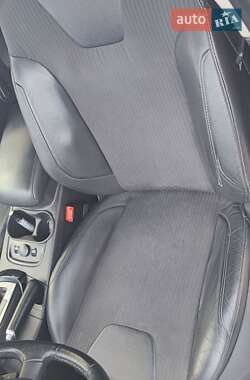 Хетчбек Ford Focus 2013 в 
