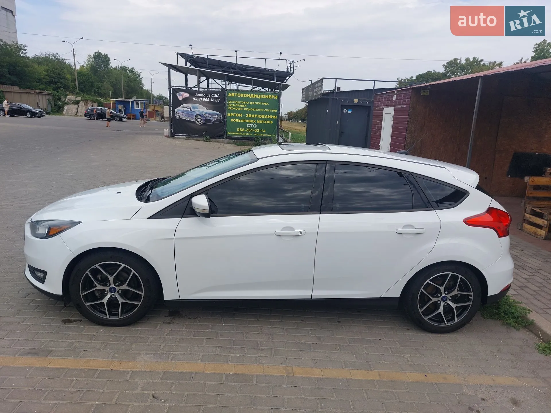 2017 Ford Focus - мініатюра 10