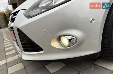 Хэтчбек Ford Focus 2014 в 