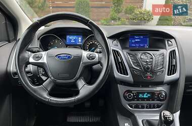 Хэтчбек Ford Focus 2014 в 