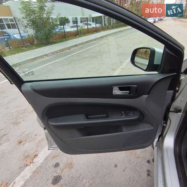 Універсал Ford Focus 2008 в Житомирі