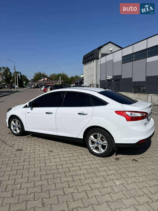 Седан Ford Focus 2013 в Ивано-Франковске