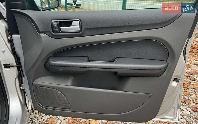 Седан Ford Focus 2006 в Коломиї