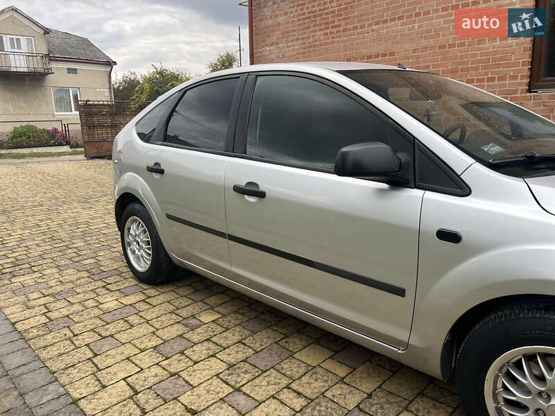 Хэтчбек Ford Focus 2005 в Львове