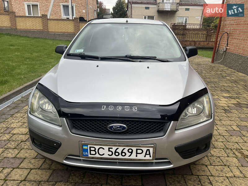 Хэтчбек Ford Focus 2005 в Львове