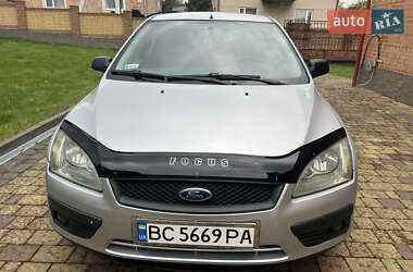 Хетчбек Ford Focus 2005 в 