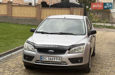 Хетчбек Ford Focus 2005 в 