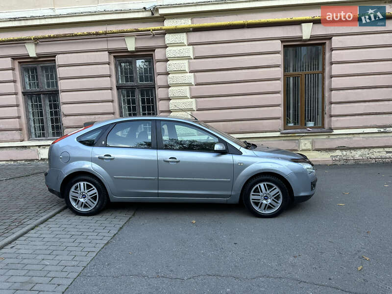 Хетчбек Ford Focus 2005 в Чернівцях фото 7 Хетчбек Ford Focus 2005 в Чернівцях