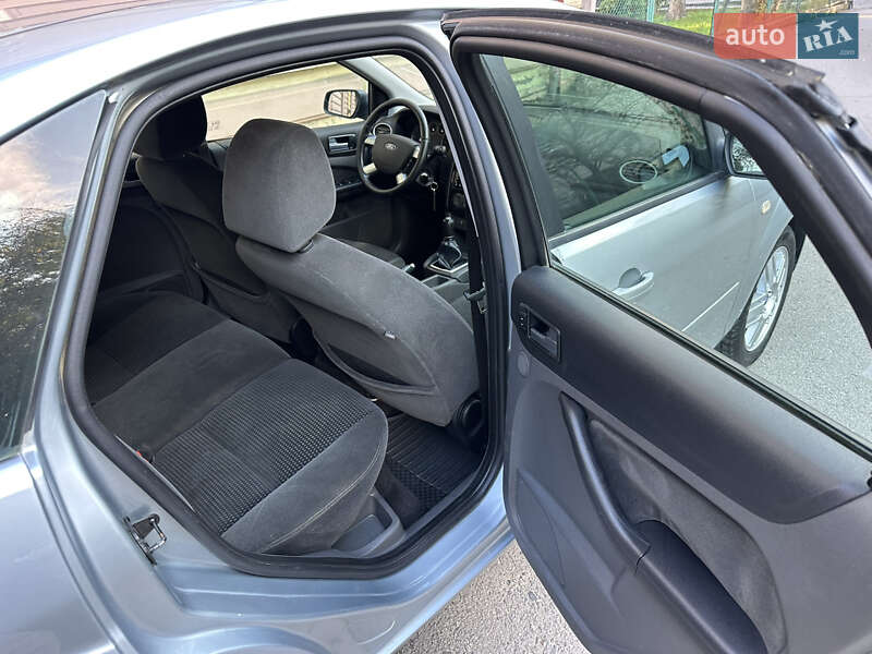 Хетчбек Ford Focus 2005 в Чернівцях фото 31 Хетчбек Ford Focus 2005 в Чернівцях