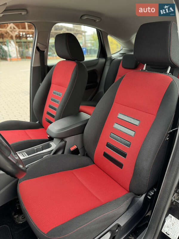 Хэтчбек Ford Focus 2009 в Нововолынске фото 14 Хэтчбек Ford Focus 2009 в Нововолынске
