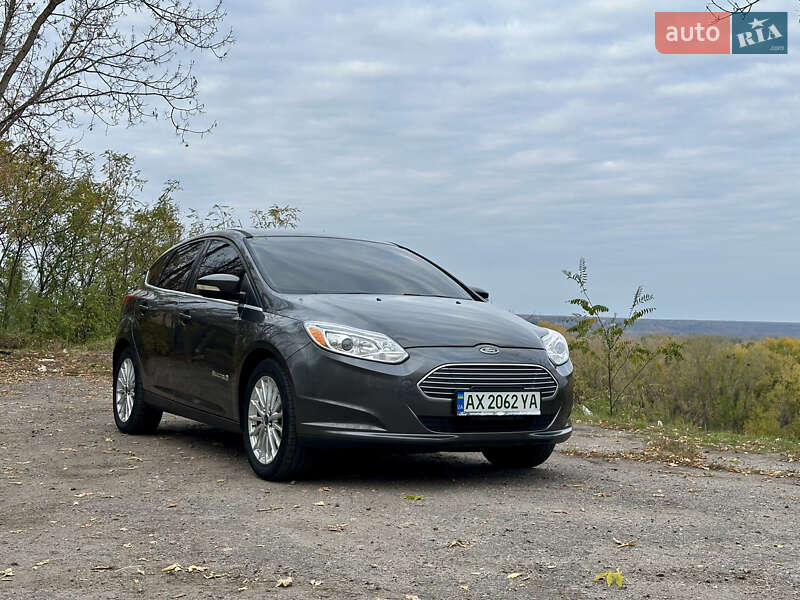 Хэтчбек Ford Focus 2015 в Чугуеве