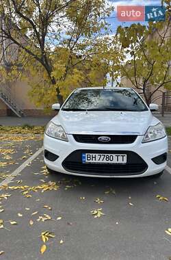Хетчбек Ford Focus 2010 в  фото 5 Хетчбек Ford Focus 2010 в
