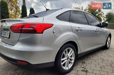 Седан Ford Focus 2015 в 