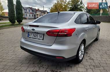 Седан Ford Focus 2015 в 