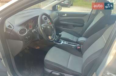 Хетчбек Ford Focus 2011 в 