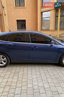 Хетчбек Ford Focus 2013 в 