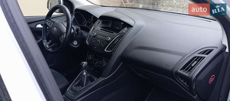 Хетчбек Ford Focus 2015 в Тернополі