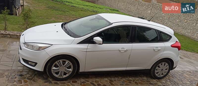 Хетчбек Ford Focus 2015 в Тернополі