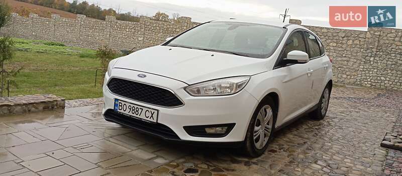 Хетчбек Ford Focus 2015 в Тернополі