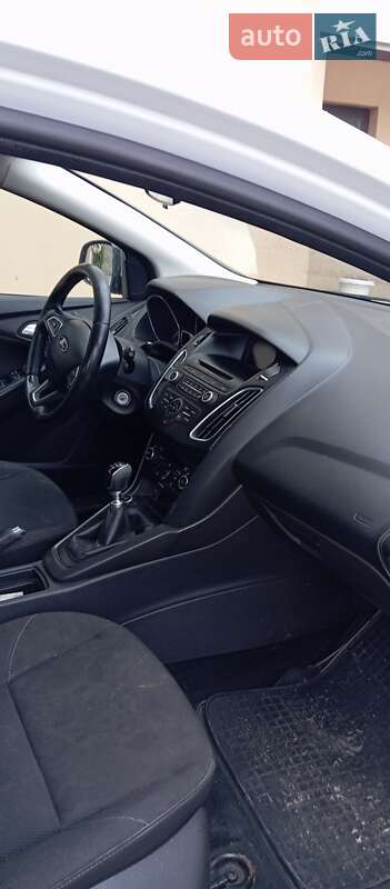 Хетчбек Ford Focus 2015 в Тернополі