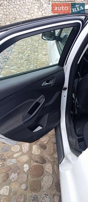 Хетчбек Ford Focus 2015 в Тернополі