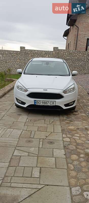 Хетчбек Ford Focus 2015 в Тернополі