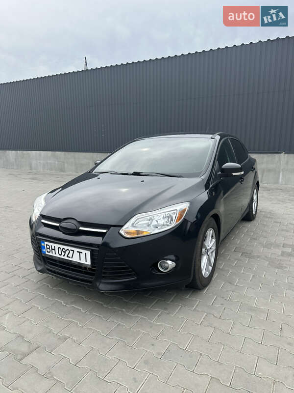 Седан Ford Focus 2014 в 