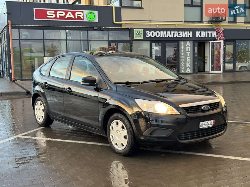 Хэтчбек Ford Focus 2010 в Луцке