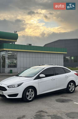 Седан Ford Focus 2016 в 
