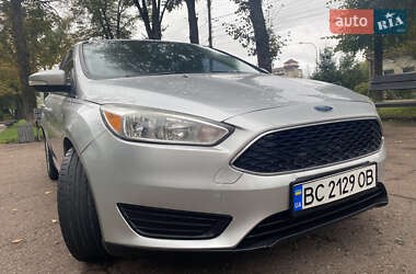 Седан Ford Focus 2015 в 