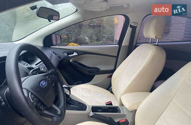 Седан Ford Focus 2015 в 