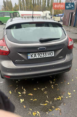 Хэтчбек Ford Focus 2013 в 