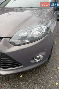 Хэтчбек Ford Focus 2013 в 