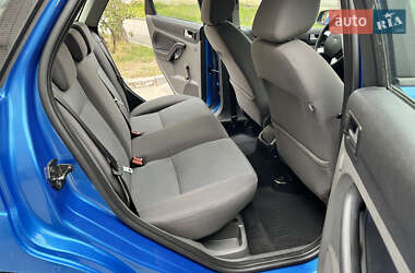 Хэтчбек Ford Focus 2007 в 