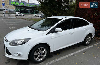 Седан Ford Focus 2012 в 