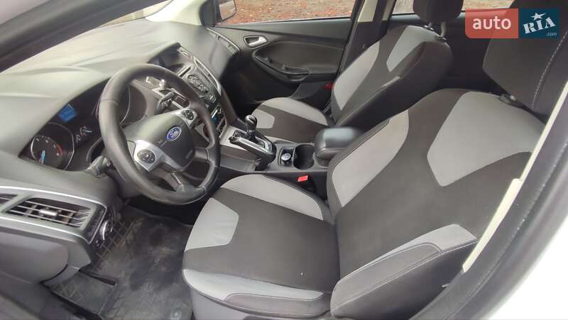 Хэтчбек Ford Focus 2012 в Запорожье фото 11 Хэтчбек Ford Focus 2012 в Запорожье