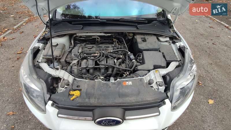 Хэтчбек Ford Focus 2012 в Запорожье фото 18 Хэтчбек Ford Focus 2012 в Запорожье