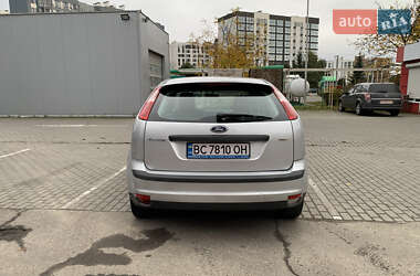 Хетчбек Ford Focus 2005 в 