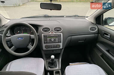 Хетчбек Ford Focus 2005 в 
