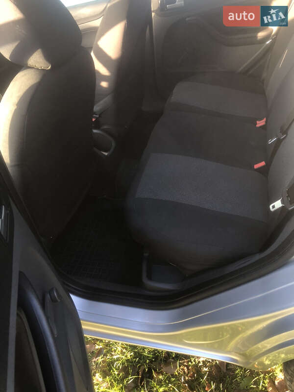 Хэтчбек Ford Focus 2007 в Самборе фото 8 Хэтчбек Ford Focus 2007 в Самборе