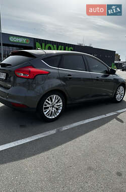 Хэтчбек Ford Focus 2015 в 